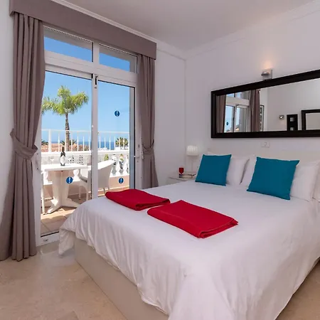 Beautiful 4 Bedroom Private Heated Pool Villa Callao Salvaje