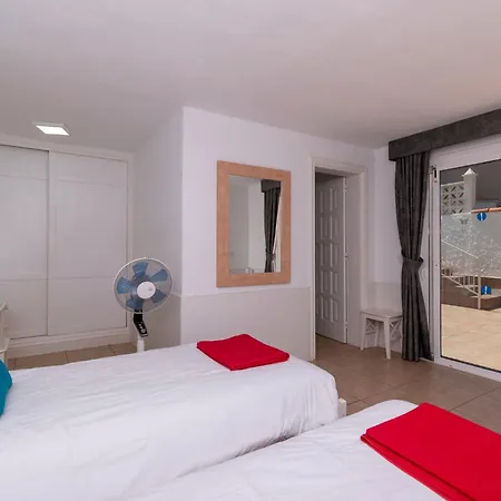 Beautiful 4 Bedroom Private Heated Pool Callao Salvaje