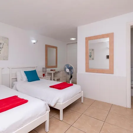 Beautiful 4 Bedroom Private Heated Pool * Callao Salvaje